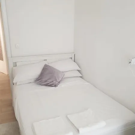 2-bed Sleeps 5 With Hot Tub Apartmán Rapallo