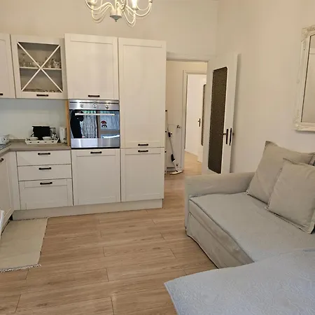 2-bed Sleeps 5 With Hot Tub Lejlighed Rapallo